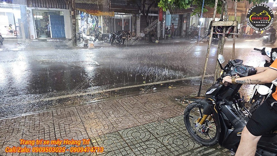 Đèn trợ sáng Aozoom Extra 2