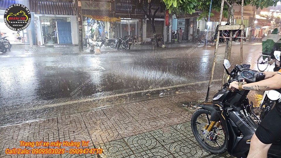 Đèn trợ sáng Aozoom Extra 2