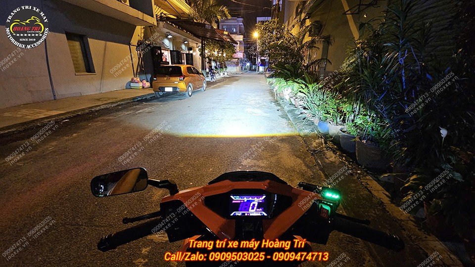 Đèn trợ sáng Aozoom Extra 3