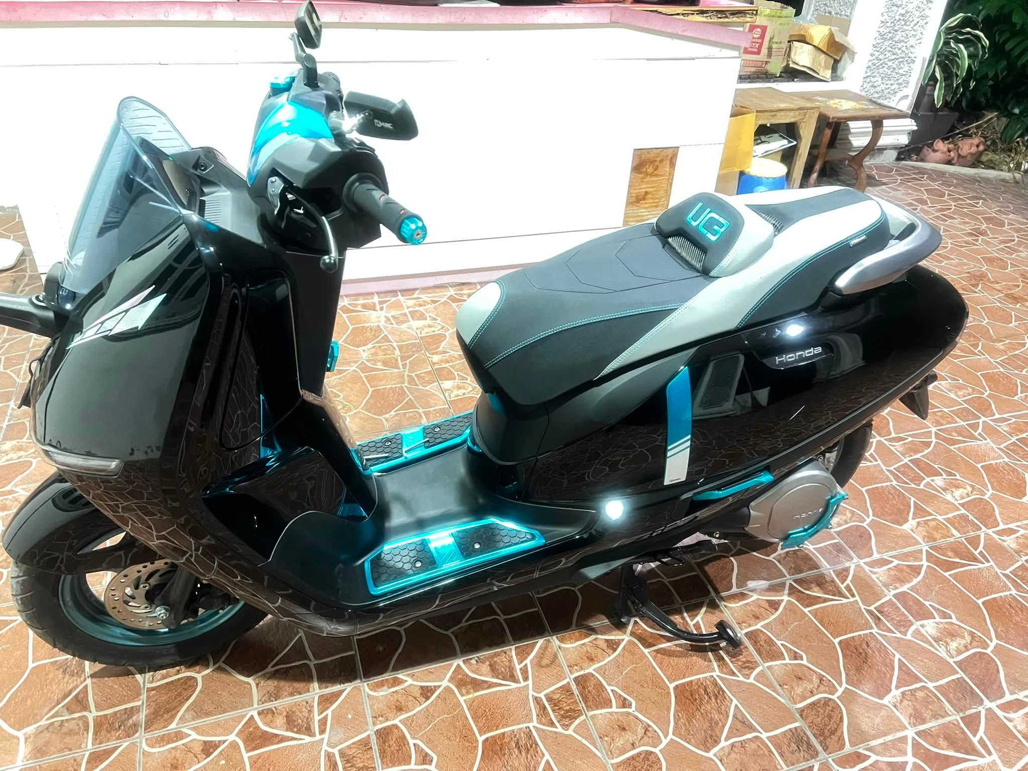 Thảm để chân H2C Honda UC3