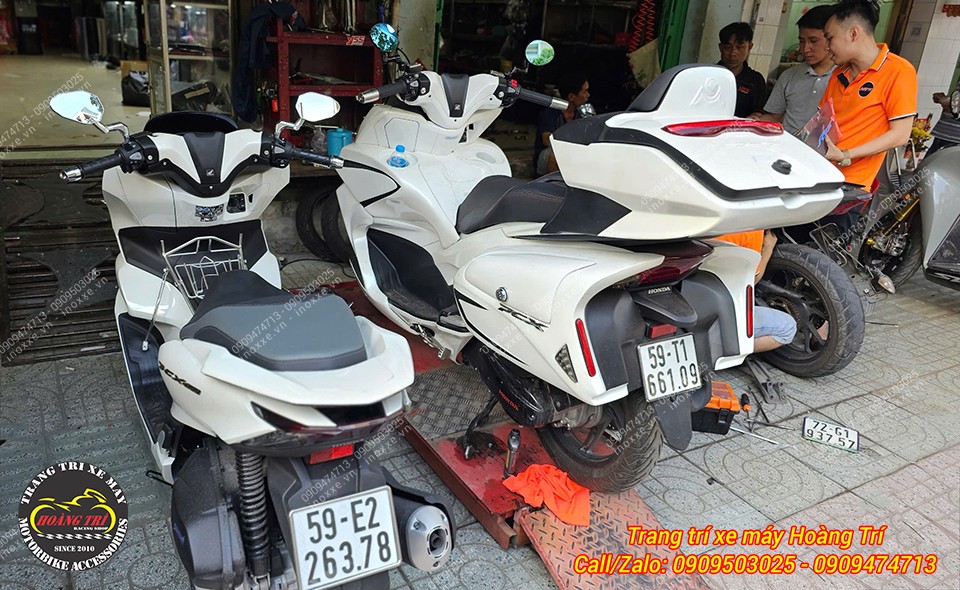 Ốp ghi đông PCX kiểu Forza 300