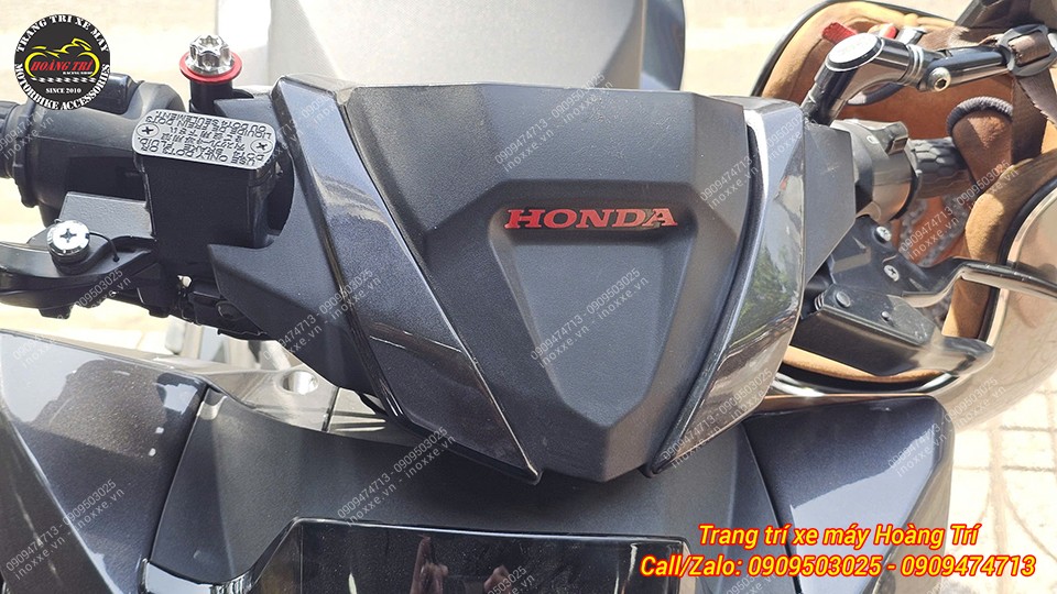 Mão chắn gió trong suốt Vario 160 - HT