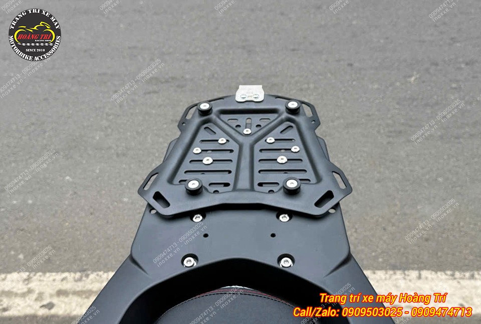 Ốp cản sau nhôm đúc nguyên khối PCX 160