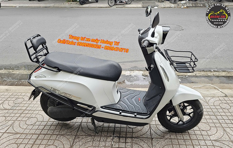 Thảm để chân xe máy điện Vento