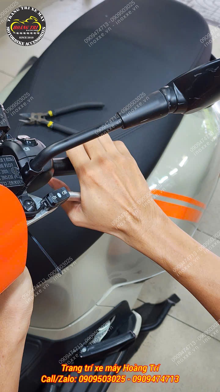 Lắp đèn trợ sáng cho xe Vespa