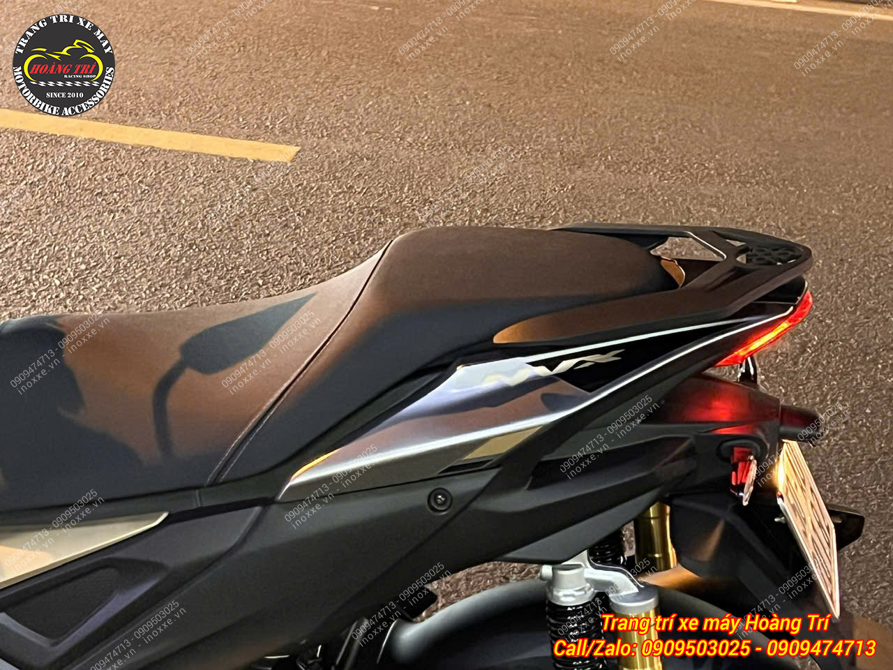 Cản sau (tay dắt) NVX V3 có Logo Yamaha