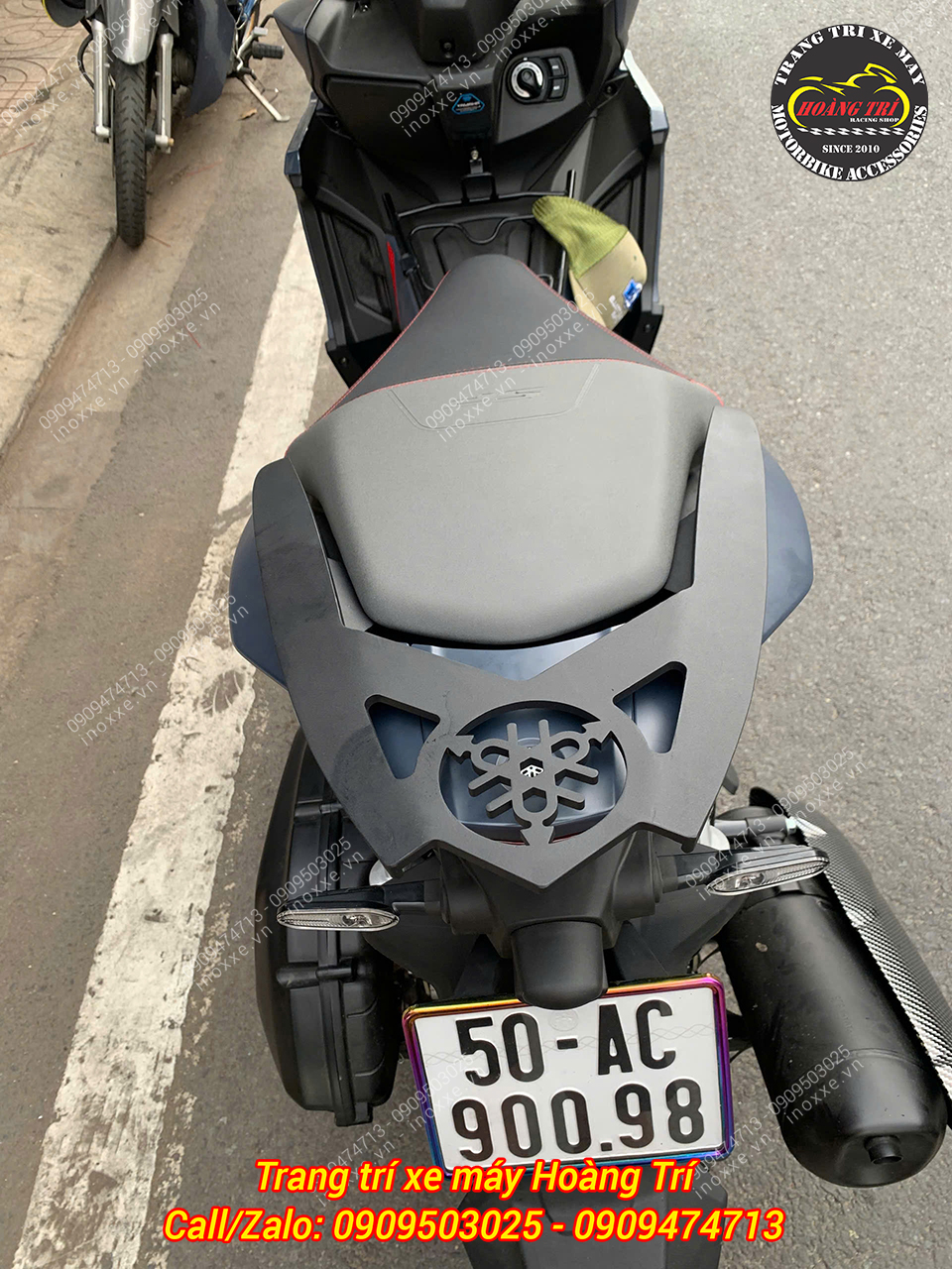 Cản sau (tay dắt) NVX V3 có Logo Yamaha