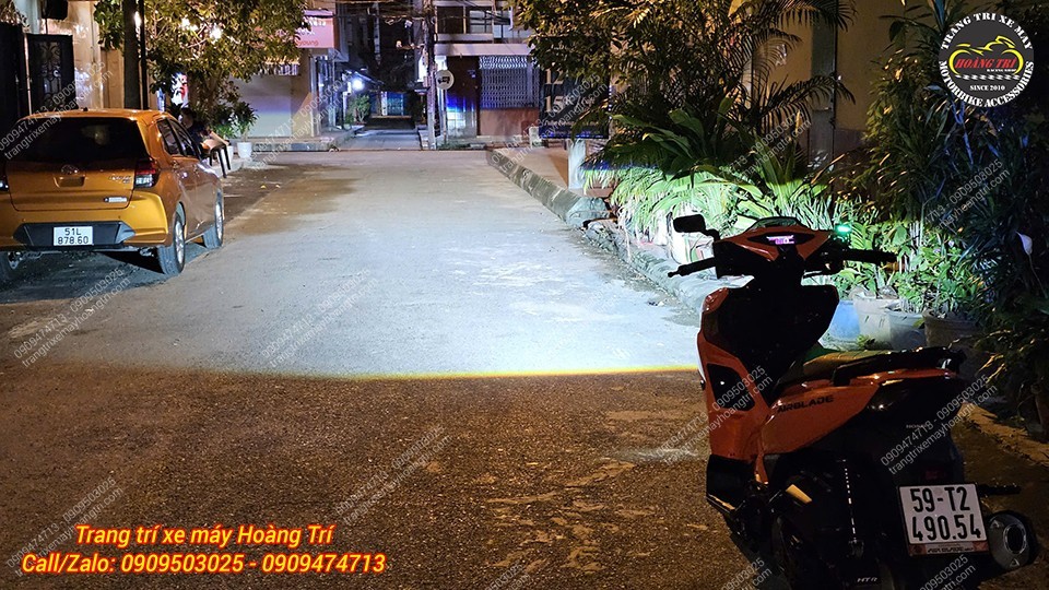 Lắp đèn trợ sáng cho xe Airblade