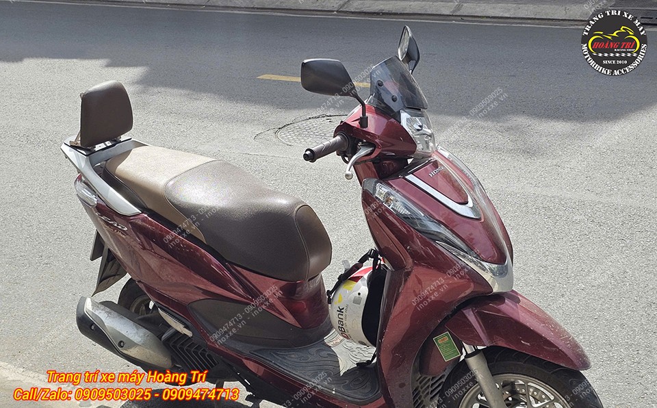 Baga sau tựa lưng Honda Lead bật / gấp 2 chiều