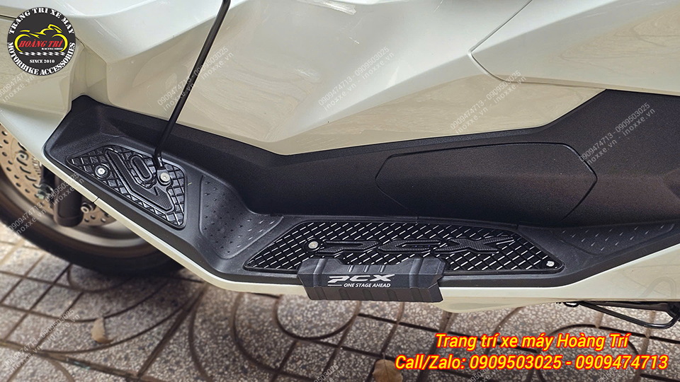 Thảm để chân PCX 160 2025 nhôm CNC