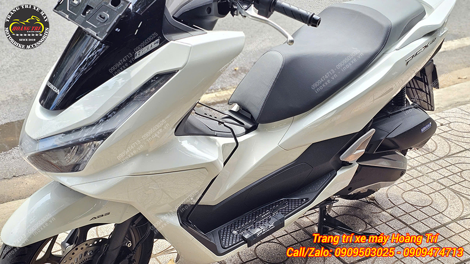 Thảm để chân PCX 160 2025 nhôm CNC