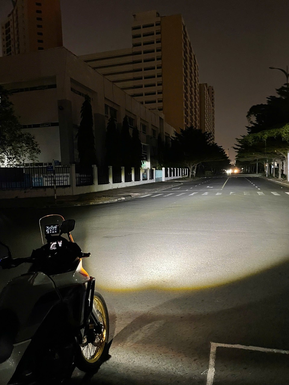 Đèn trợ sáng Kewig K11