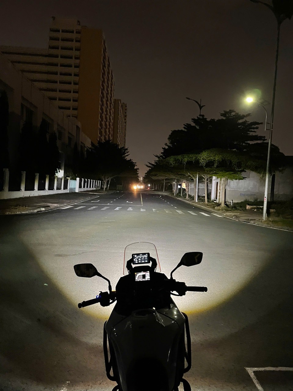 Đèn trợ sáng Kewig K11