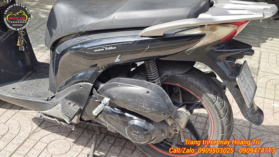 Gác chân phụ xe Sh