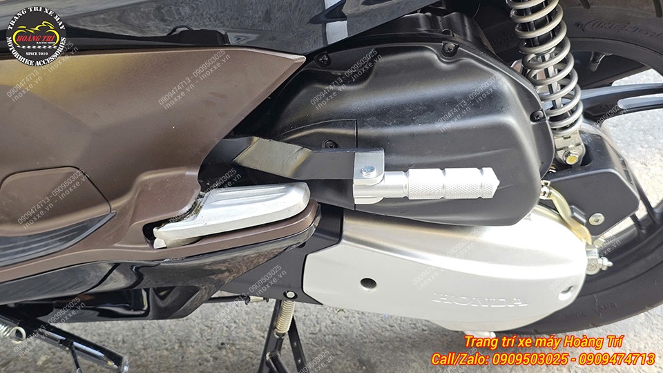 Gác chân phụ xe PCX