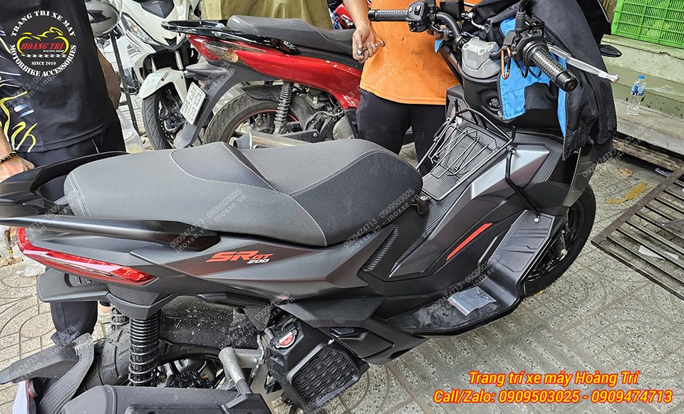 Baga giữa 10 ly Aprilia SR GT 200