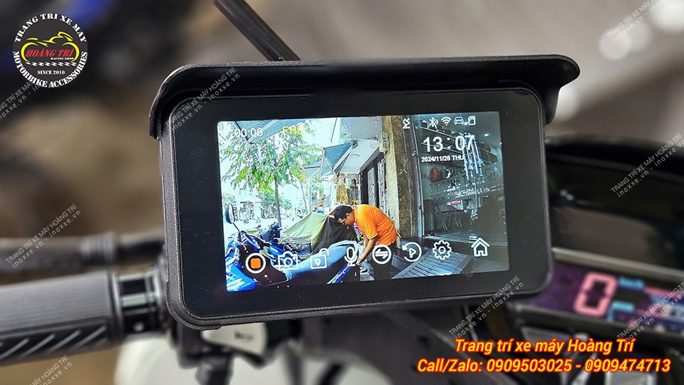 Lắp màn hình Camera hành trình cho xe Vario/Click Thái