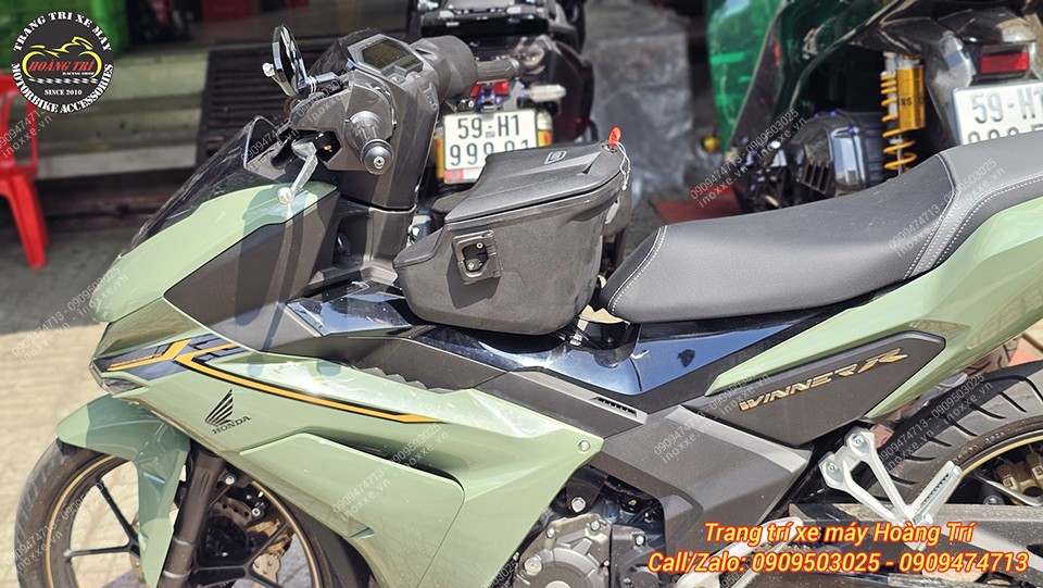 Thùng giữa Givi lắp cho xe Winner R