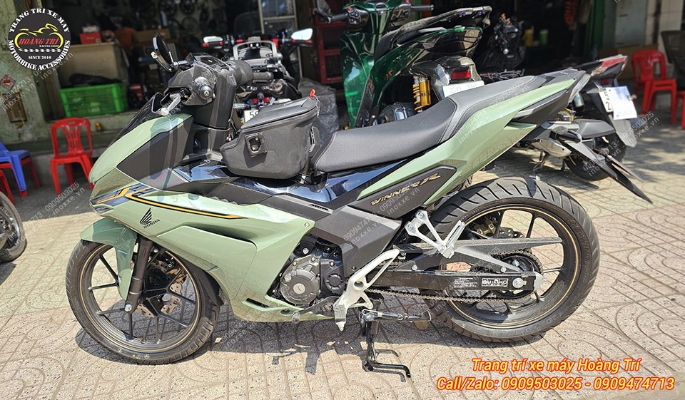 Thùng giữa Givi lắp cho xe Winner R