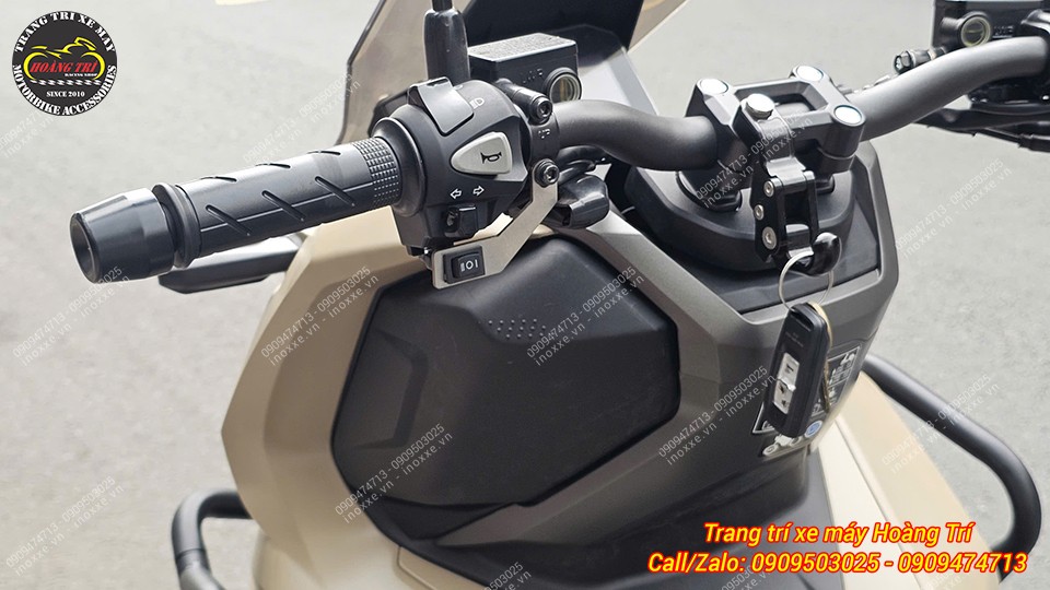 Pát inox và công tắc 2 nấc gắn ghi đông