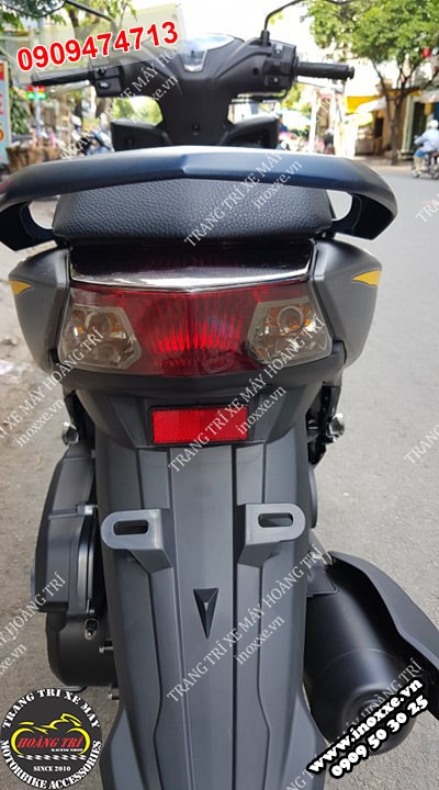Dán decal đèn xe máy tại Hoàng Trí