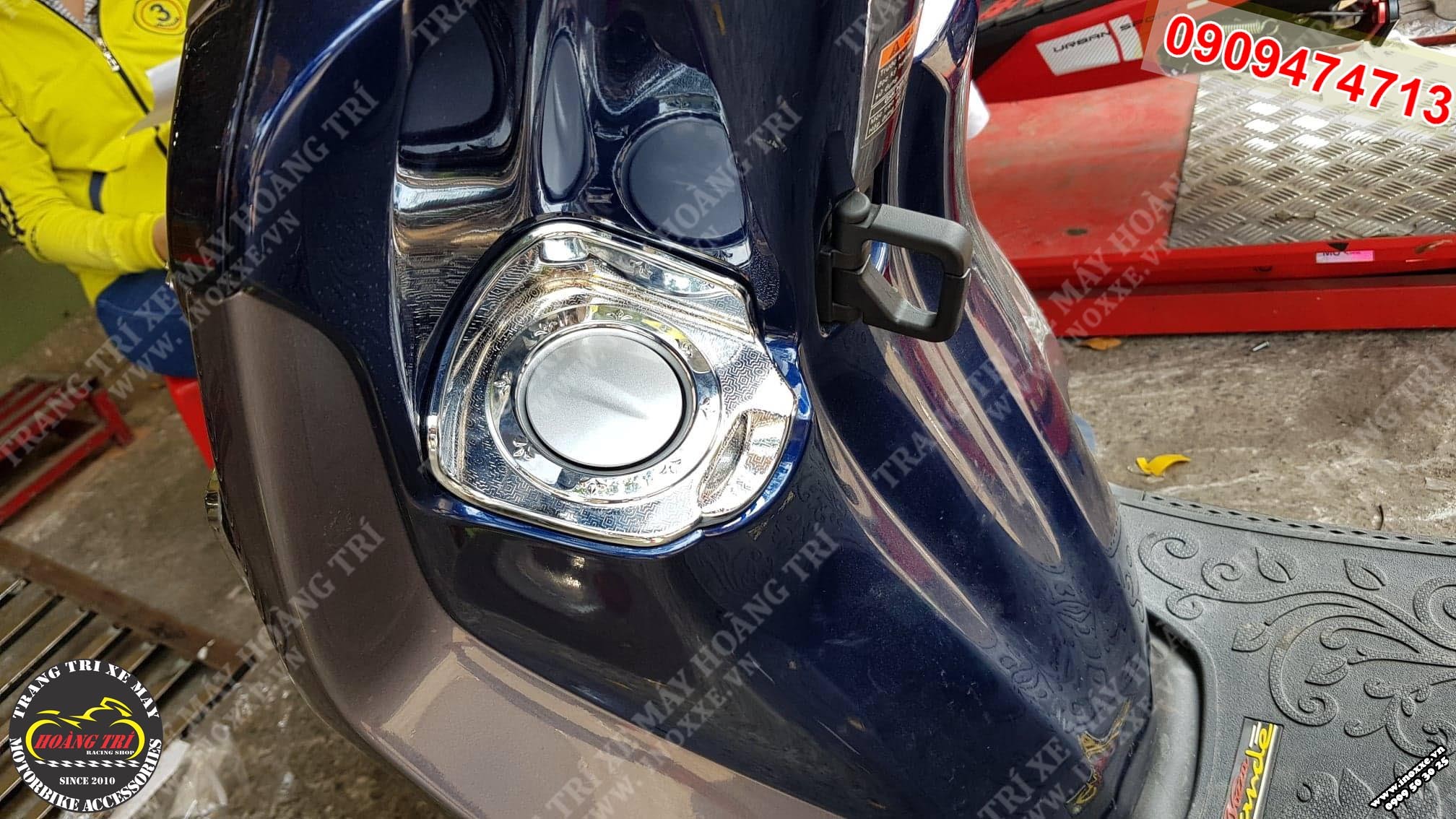 Lắp đặt ốp nắp xăng lớn Yamaha Grande 2019 mạ crom lên xế yêu