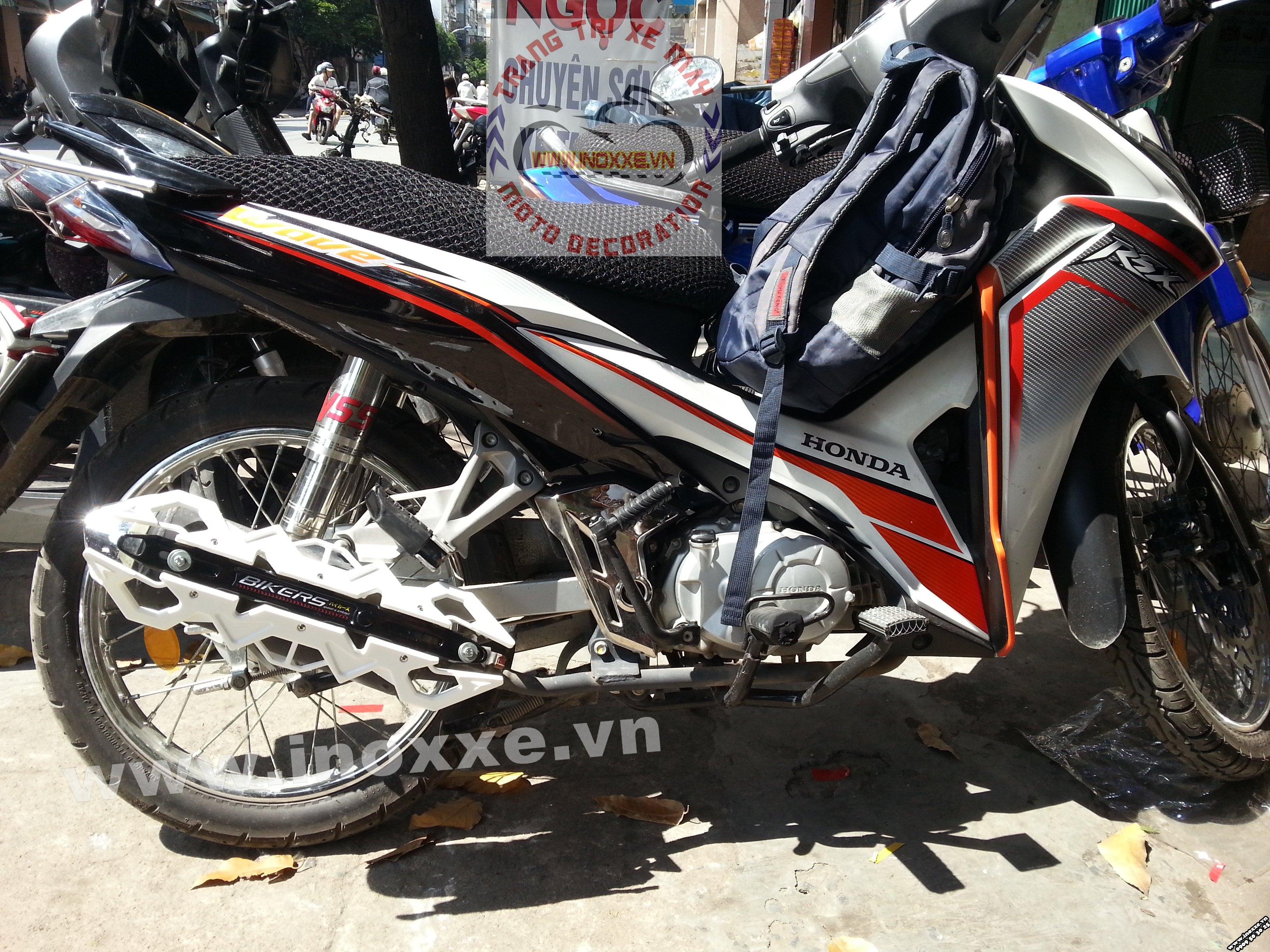 Ốp pô Biker nhựa