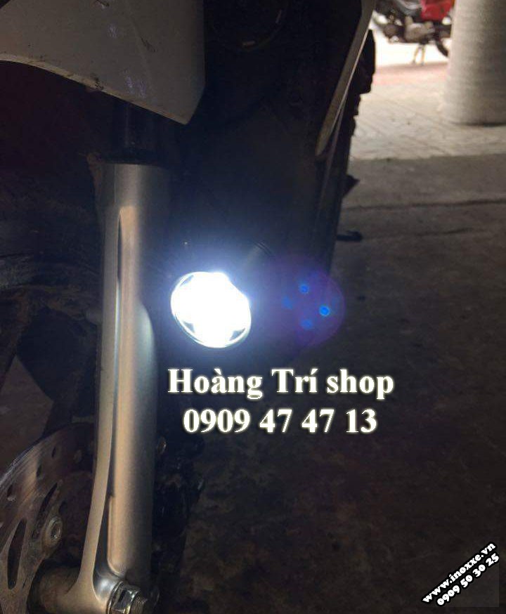 Đèn Led L4 độ ở phuộc trước xe Click Thái Vario