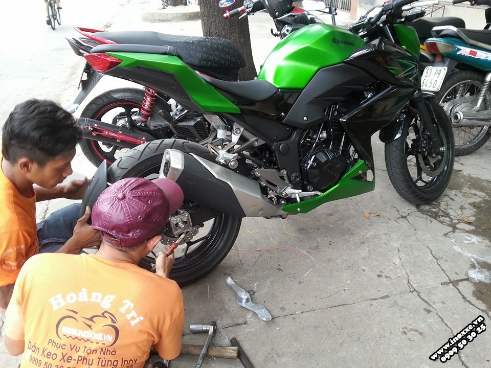 Kawasaki Z300 độ chắn bùn chế