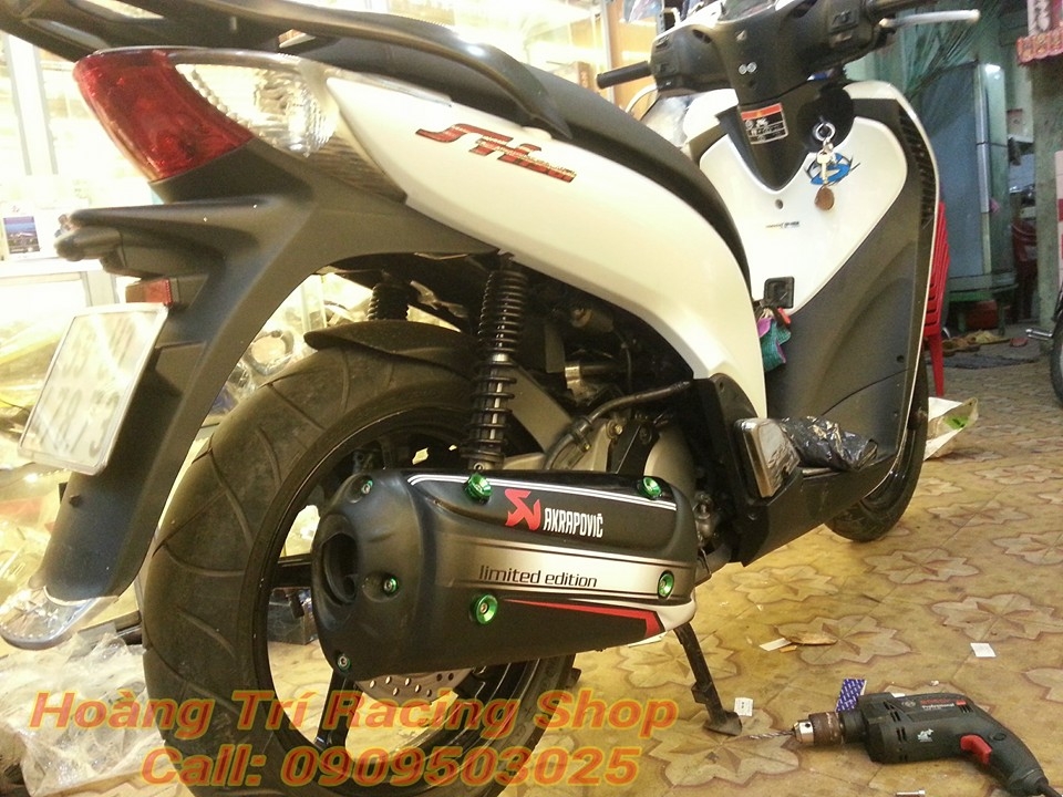 Ốp pô Sh 300i lắp cho xe Dylan-PS-PCX 