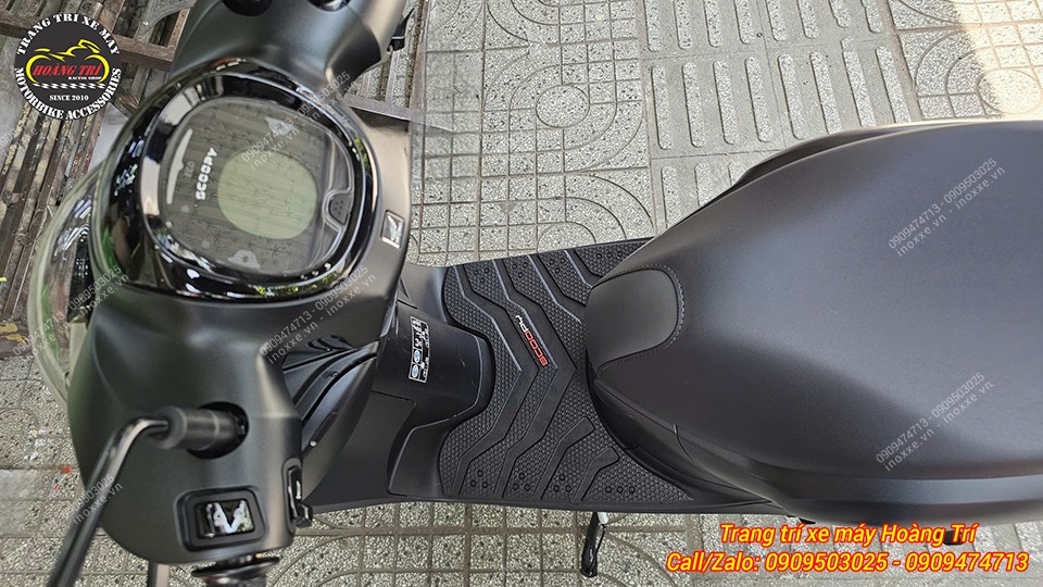 Thảm lót chân cao su Scoopy