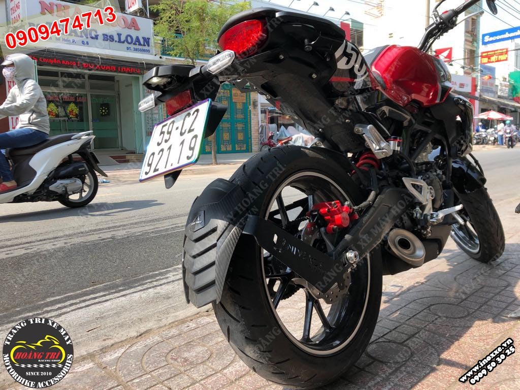 Chắn bùn 4 chân được trang bị cho xe Honda CB150 2019